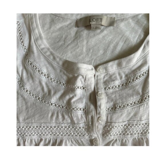 LOFT white Lace Trim Ruffle Henley Top sixe Xl - Picture 3 of 6